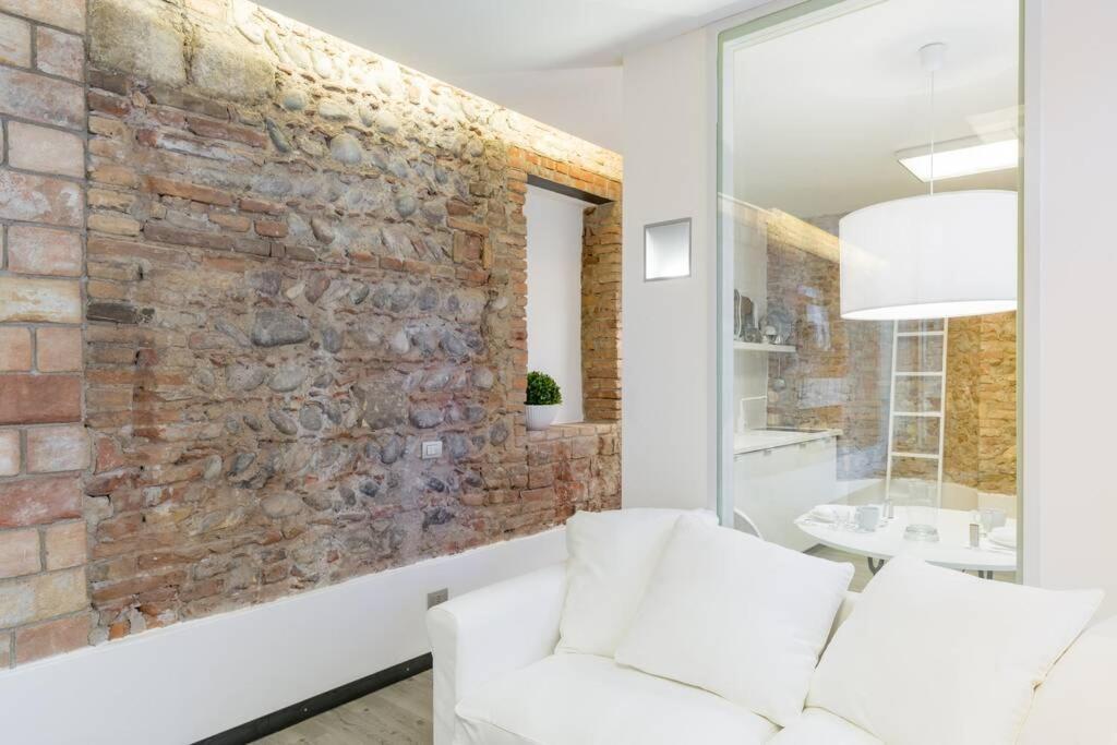 Punto Luce Home In Center Of Verona Exterior photo